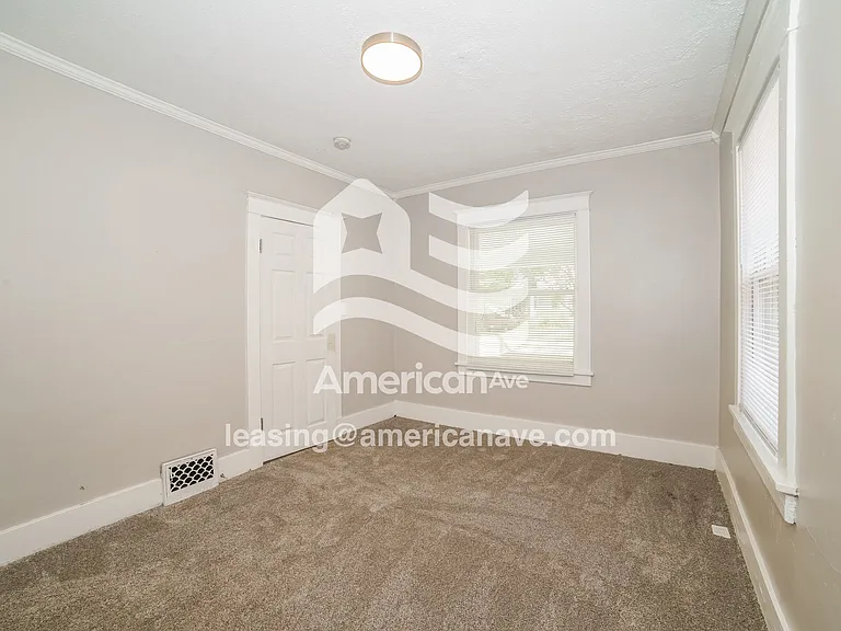 1346878_010_wm_-_main_bedroom_12967826.jpg