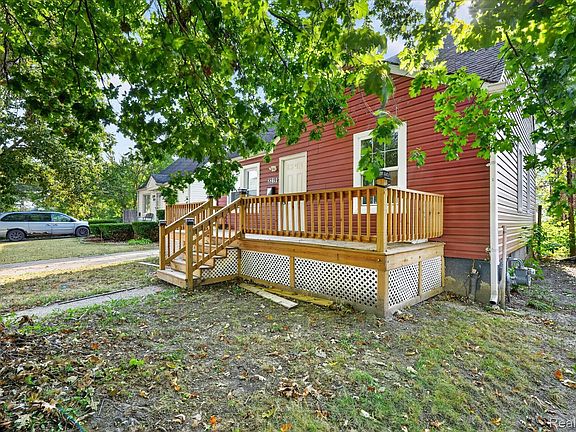 4th image of 8219 Vaughan St