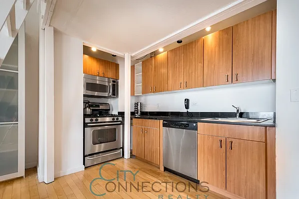 Rented by City Connections Realty | media 1
