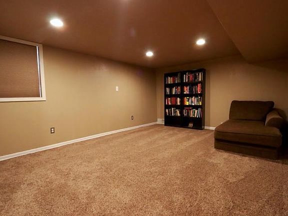 2nd image of 139 Bolton Dr