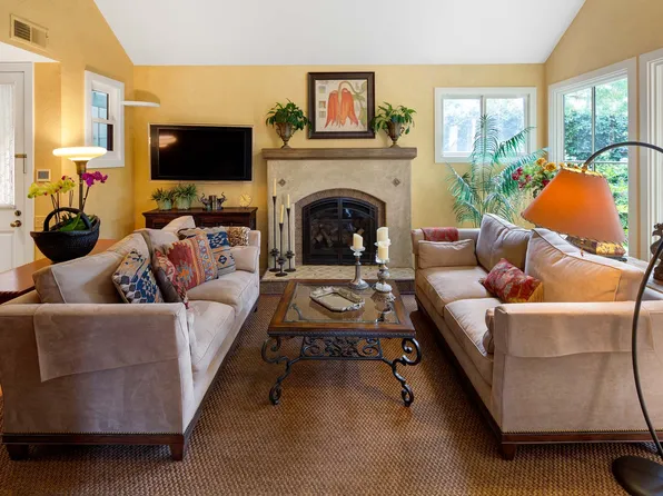 994 Menlo Ave, Menlo Park, CA 94025