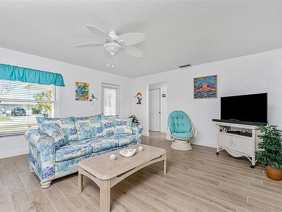 2nd image of 1088 Cimarron Dr