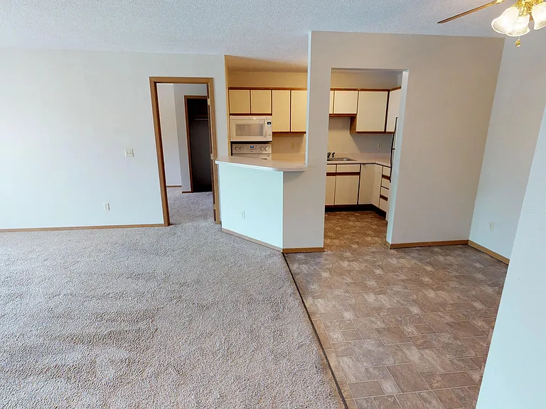 Prairie Winds Apartments — Photo 39