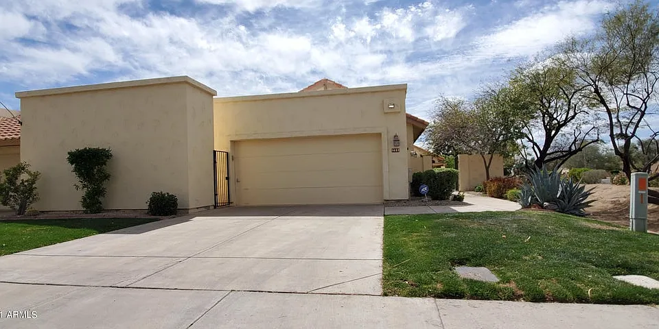 9657 E Sutton Dr