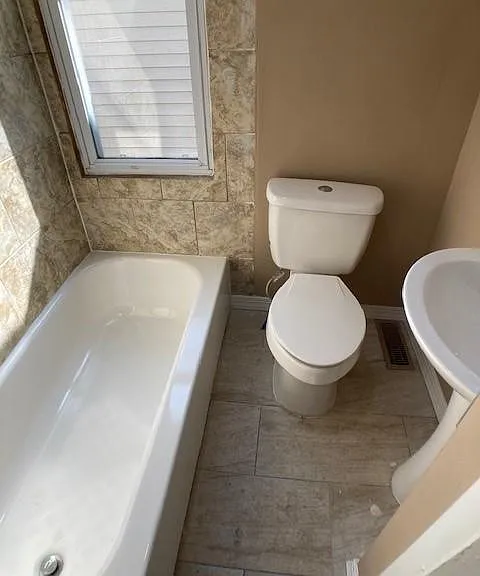 207 E Cambria St — Photo 42