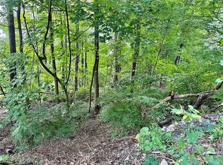 3 Fenwick Rd, New Fairfield, CT 06812