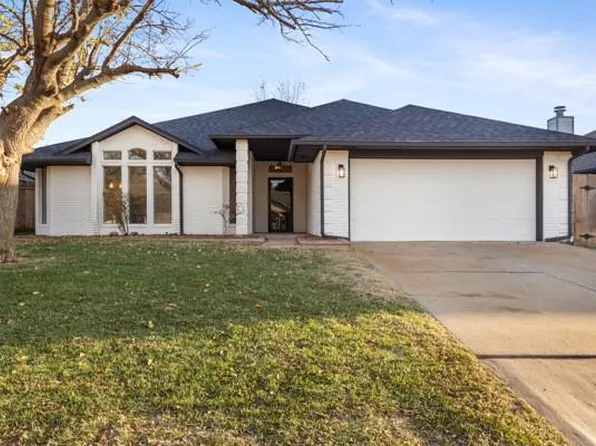 1700 Glacier Ln, Edmond, OK 73003
