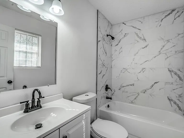 2551 Parkview Dr — Photo 29