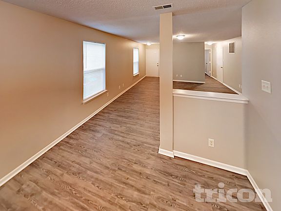 3rd image of 1826 Blue Pine Ln