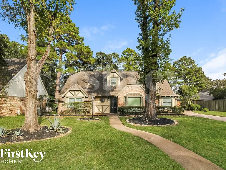 12610 Pine Bough Ln — Photo 1