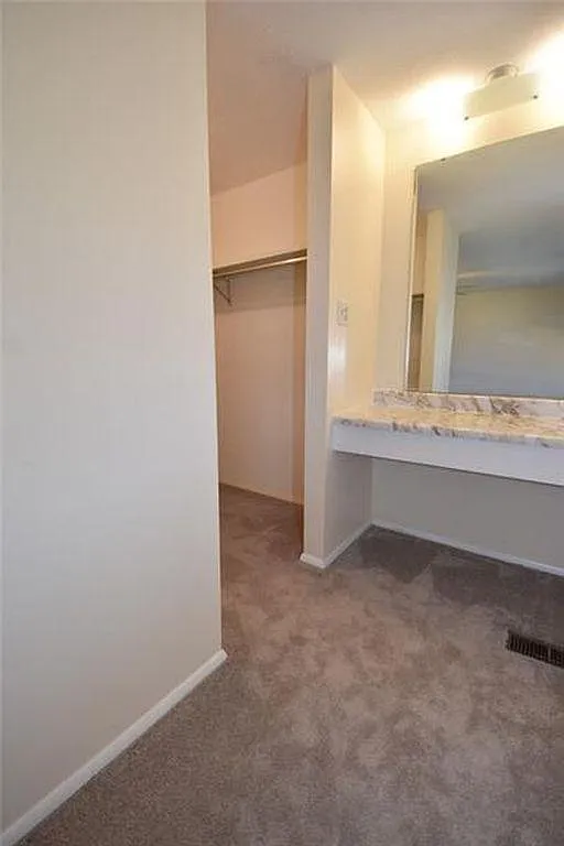 3 bed, 1.5 bath, 1340 sqft, $1,700 — Photo 4