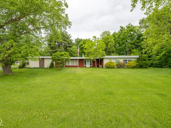 1319 Albin Pond Rd, Greencastle, IN 46135