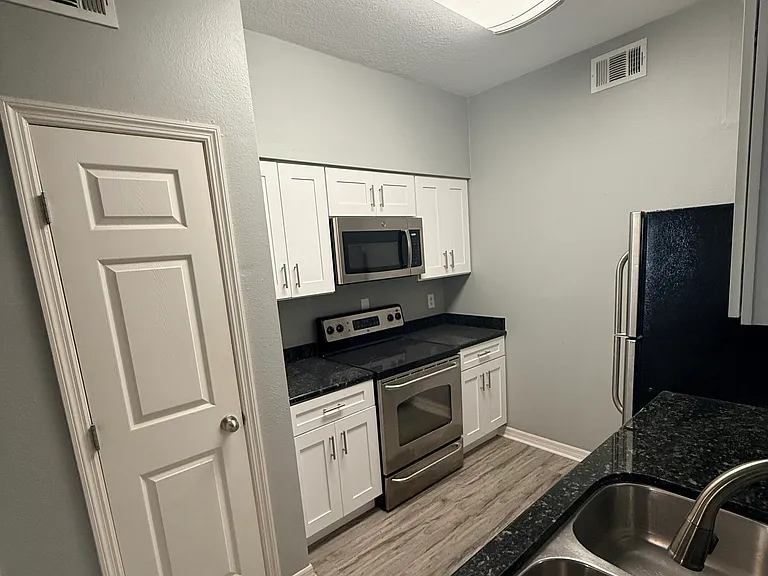 1810 E Palm Ave #5114 — Photo 5
