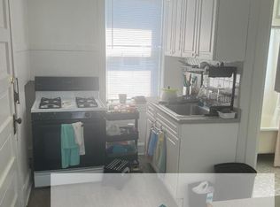 4846 W Hutchinson St #1C, Chicago, IL 60641