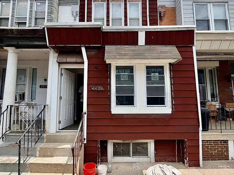 2073 Pickwick St — Photo 15
