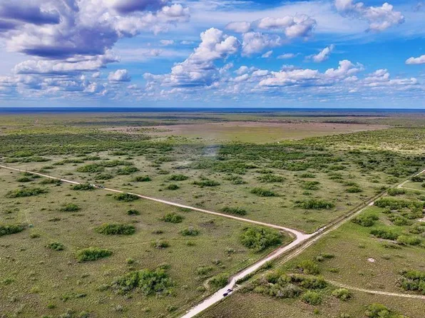 327.27 County Road 313, Encino, TX 78353