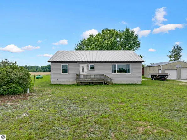 6268 M 72 E, Kalkaska, MI 49646
