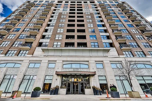 849 N Franklin St #608 — Photo 16