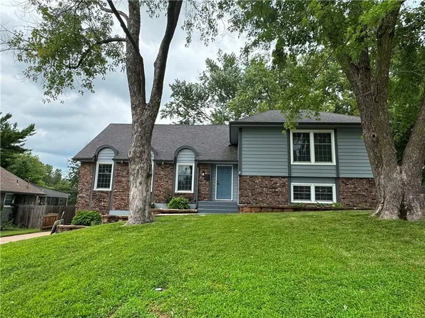920 SW 17th St, Blue Springs, MO 64015