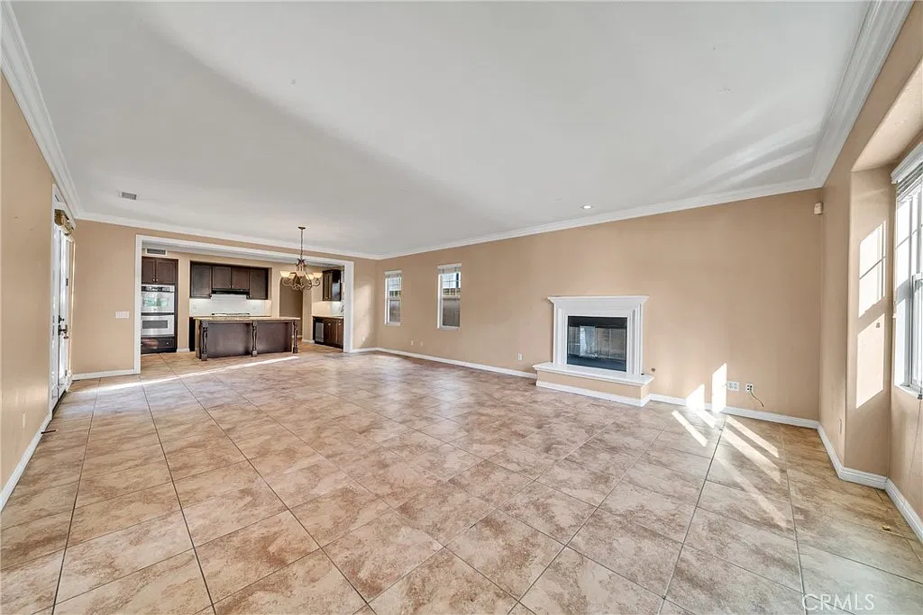 4 bed, 4.5 bath, 3015 sqft, $3,500 — Photo 4