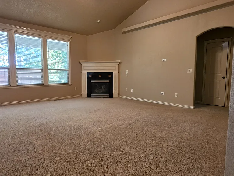 3393 S Shortleaf Ct — Photo 2