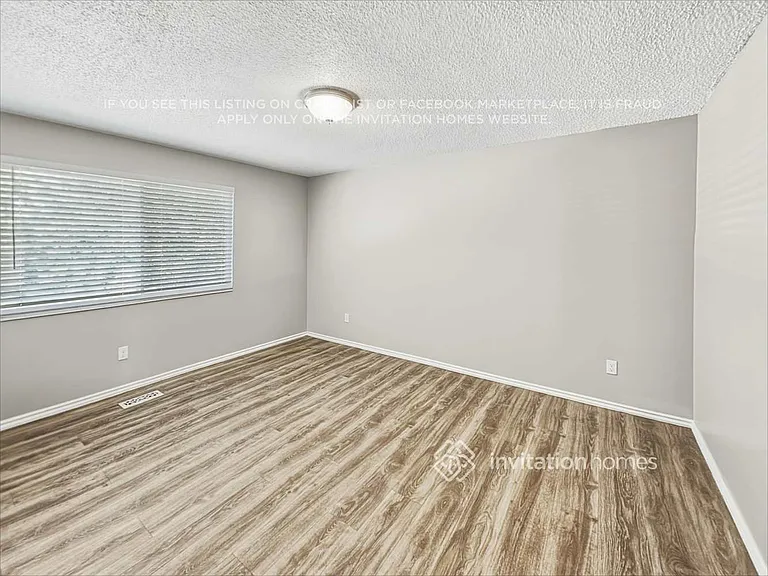 2611 W Castle Oaks Cir — Photo 11