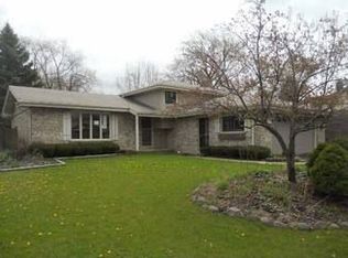 823 River Forest Ct, Bensenville, IL 60106