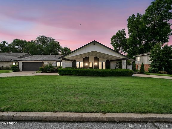 2nd image of 8309 Shadowood Ave