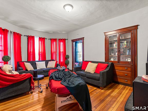 5th image of 22 Webster Street