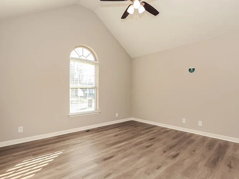 1918 Pecan Ridge Dr — Photo 9
