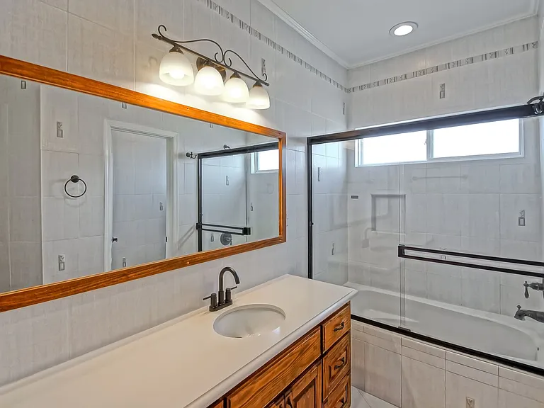 15624 Sombra Ave — Photo 23