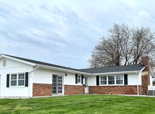 117 Linden Tree Ln, Newark, DE 19711