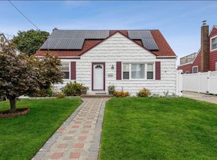 1130 Jasper St S, Valley Stream, NY 11580