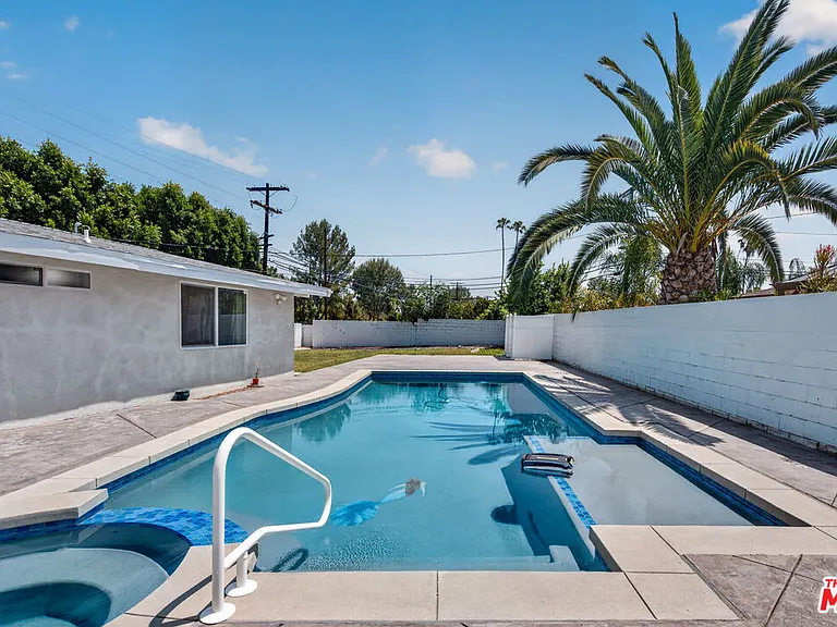 6292 Lubao Ave — Photo 32