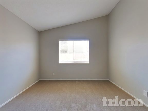 5th image of 42946 39th St W