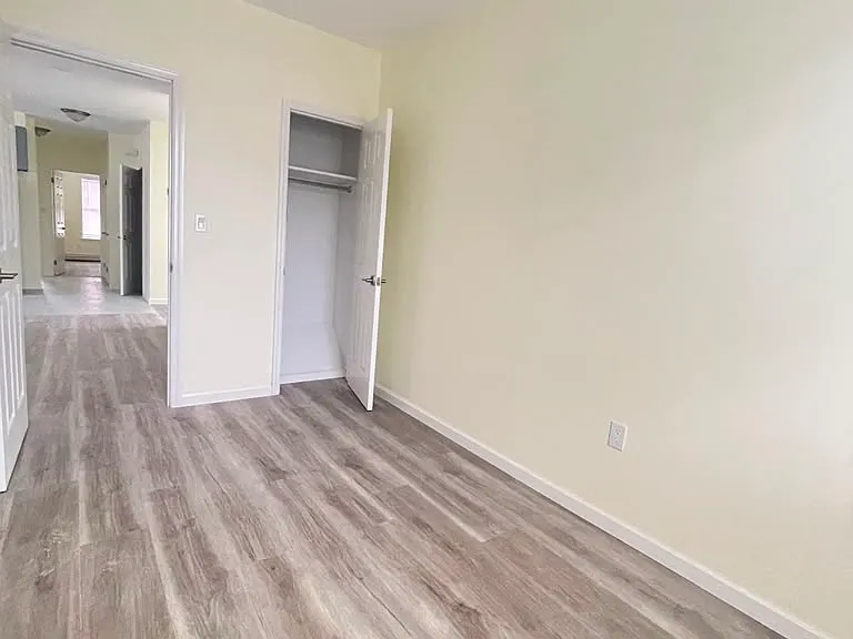 125 Bay 8 St #2A — Photo 8