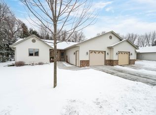 24 Riverside Ct, Fond Du Lac, WI 54935