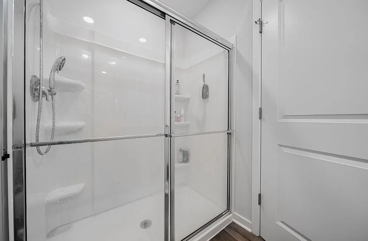 2 bed, $2,800 — Photo 3