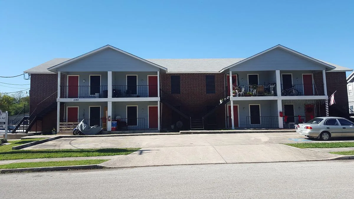 2 bed, 1000 sqft, $999 — Photo 4