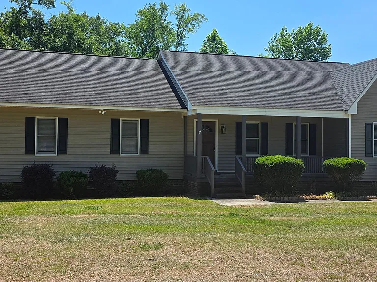 113 Lakeland Dr — Photo 2