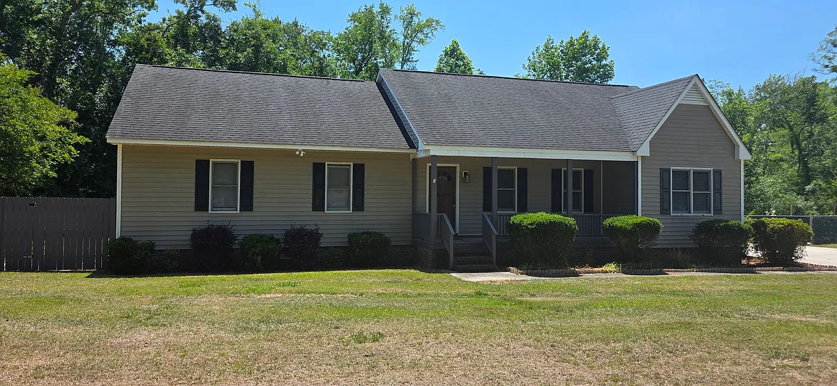 Building Photo - 113 Lakeland Dr