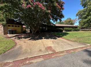 1202 W 18th Ter, Russellville, AR 72801
