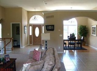 1 Country Ridge Trl, Hawk Point, MO 63349