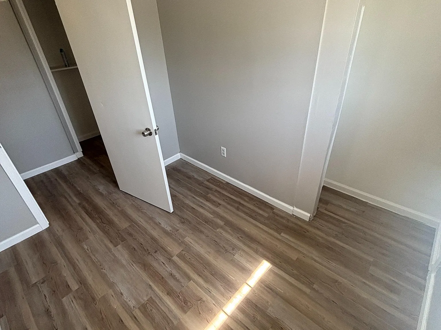 3 bed, 808 sqft, $1,000 — Photo 3
