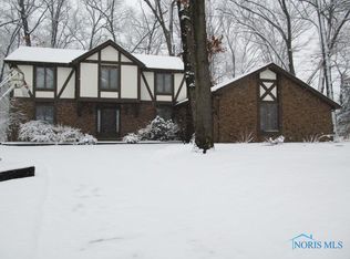 2302 Cheshire Woods Rd, Toledo, OH 43617