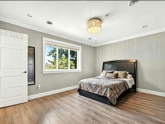 5th image of 3034 Kings Ave