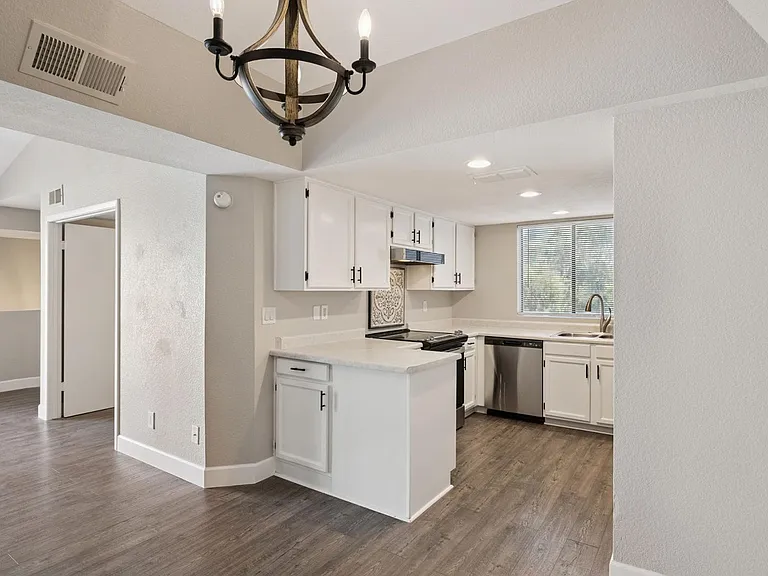 1905 E University Dr #210 — Photo 9