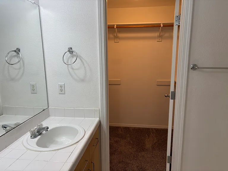 20653 SW Mabel St — Photo 27