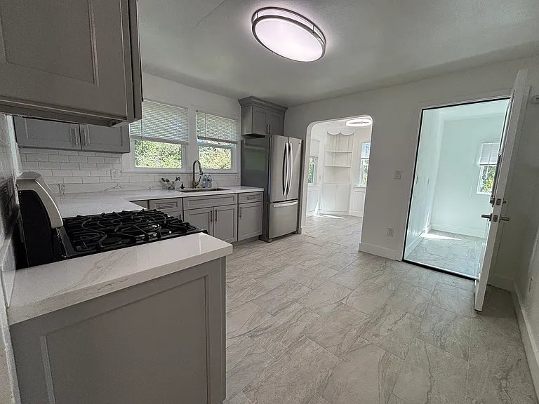 444 E Military St #A & B — Photo 22