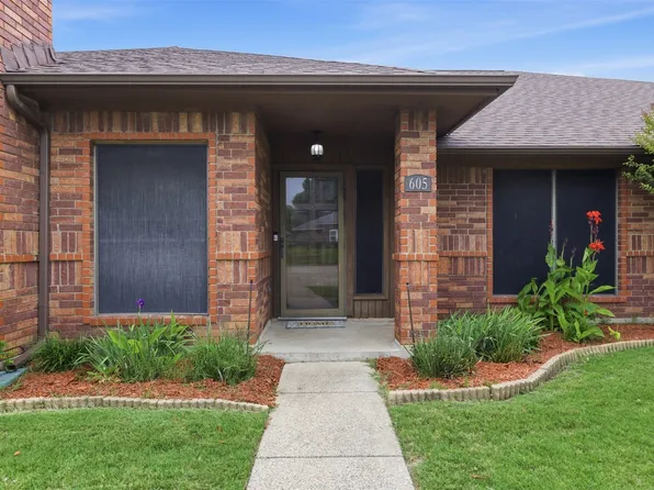 605 Buttercup Cir, Garland, TX 75040